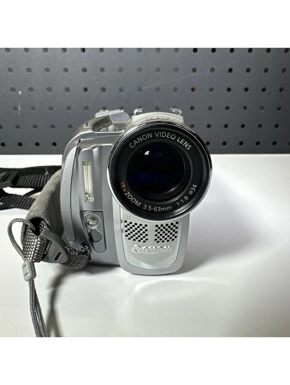 Canon Elura 85 Mini DV Camcorder Video Camera Silver w/18x Zoom Tested